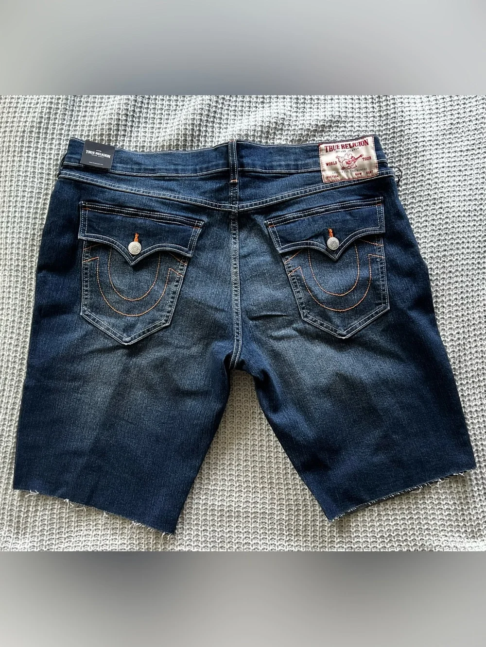 NWT True Religion Men's Dark Blue Raw Denim Shorts with Contrast Stitching 38